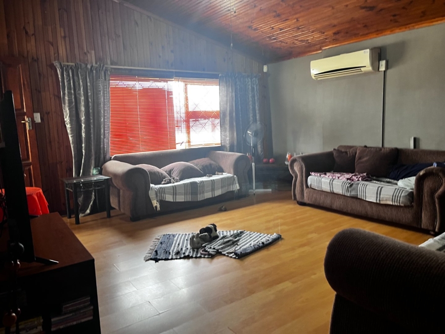 3 Bedroom Property for Sale in Algoa Park Eastern Cape